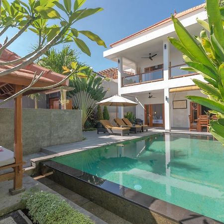 Villa Royal Singaraja Exterior foto